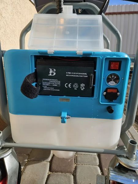 Аккумуляторный опрыскиватель Мечта 90 л (АКБ 12V 12Ah) для сада и хозяйства